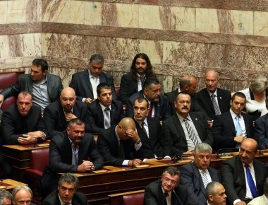 Εξώδικο και μηνύσεις της Χρυσής Αυγής κατά του Ν.Βούτση